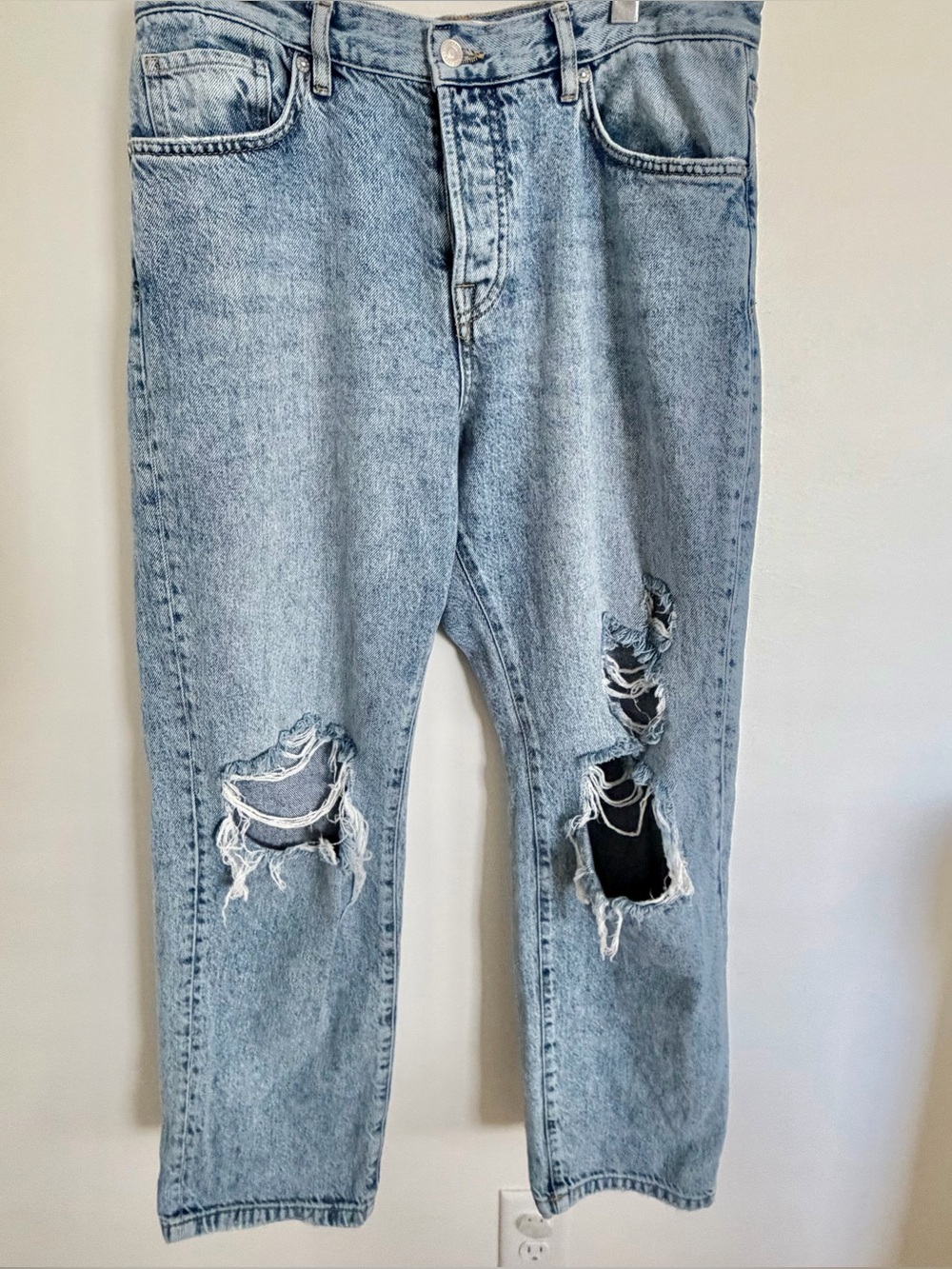 We The Free Boyfriend Distressed Jeans by Free People. Size 29 - Picture 2 of 11